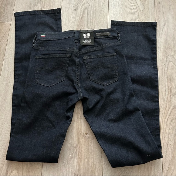 Diesel Doris-B Super Slim Bootcut Regular Waist Size 25 - Picture 4 of 8